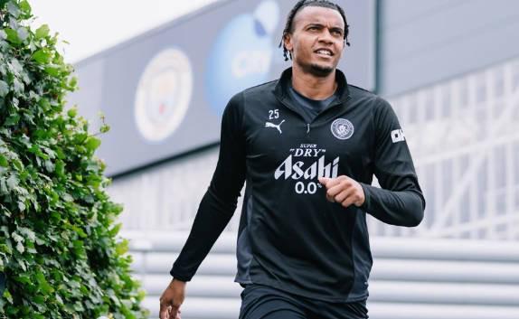 能否出战热刺?上周因胃部不适缺战的埃德森参加了曼城的训练