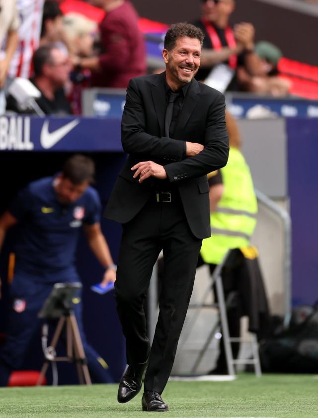 1758999298039063377.jpg 开云APP-哈维·阿隆索:德比失利是我们应得的,没有任何借口