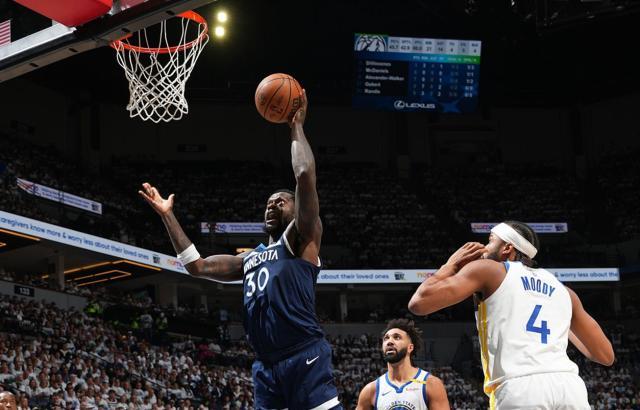 开云下载-比唐斯更便宜还更硬！兰德尔化身冲冠利器扎心勇士