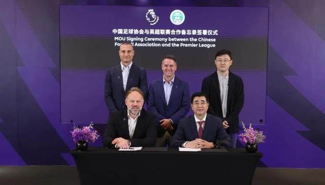 1729208957505054092.jpg 开云官网-【早报】金童奖名单公布,亚马尔一骑绝尘?