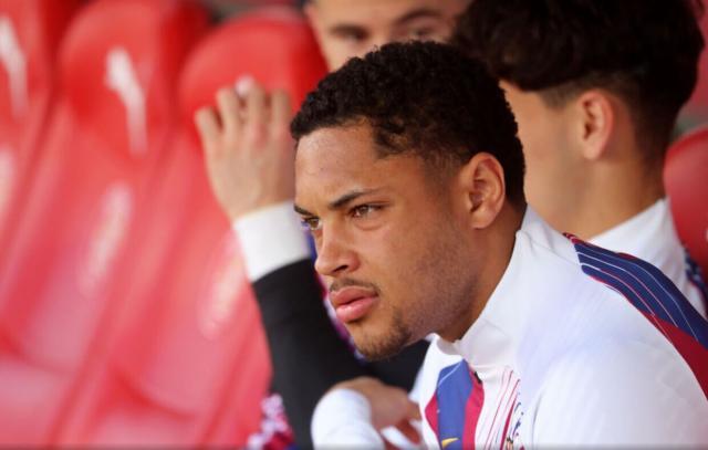 1724223613395091905.jpg 开云下载-罗克离开巴萨 或卖给里斯本竞技 或租借给贝蒂斯?