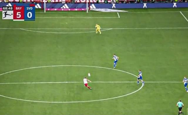 开云-诺伊尔时隔323天后精彩复出，被3红8球和凯恩抢戏