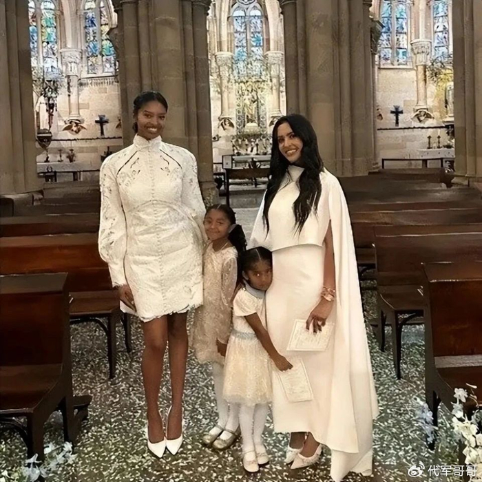 科比去世6年,瓦妮莎瘦60斤依旧美艳,没有再婚带着3个女儿生活|科比·布莱恩特|科比-布莱恩特|家庭|卡普里|小女儿_新浪体育_新浪新闻