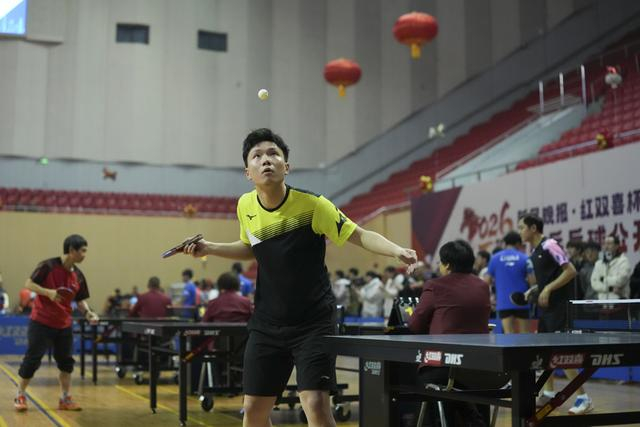 新民晚报红双喜杯开幕,奥运冠军刘诗雯和球友共享“乒乓年夜饭”|体育局|上海|国际乒联|乐融融|乒乓球_新浪体育_新浪新闻