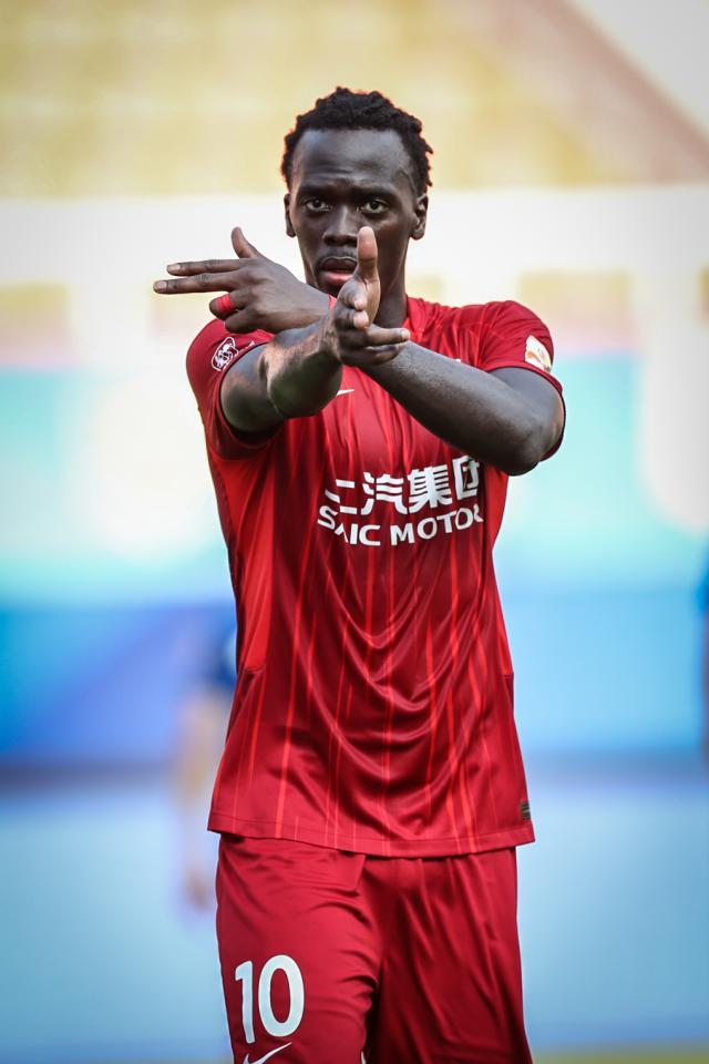 1660658065370086463.jpg 开云下载-恩迪亚耶造两球+武磊同时落地 海港冲亚冠有望