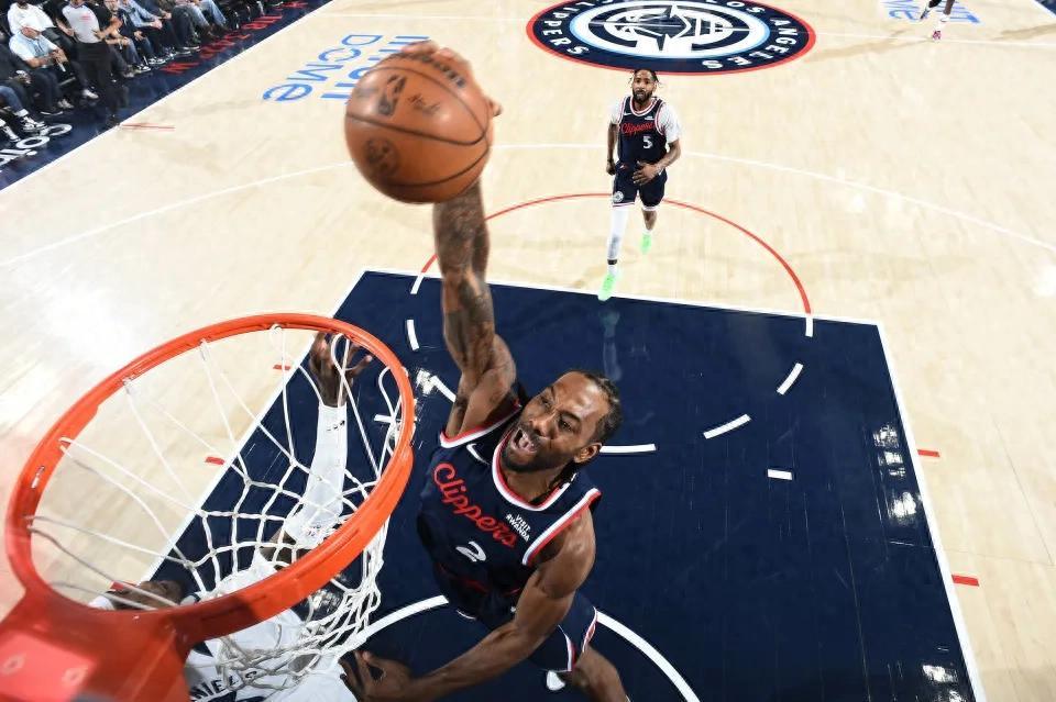 kaiyun-正负值比肩得分！20中15爆砍45+5+5，球迷：效率惊人，正负值吓人