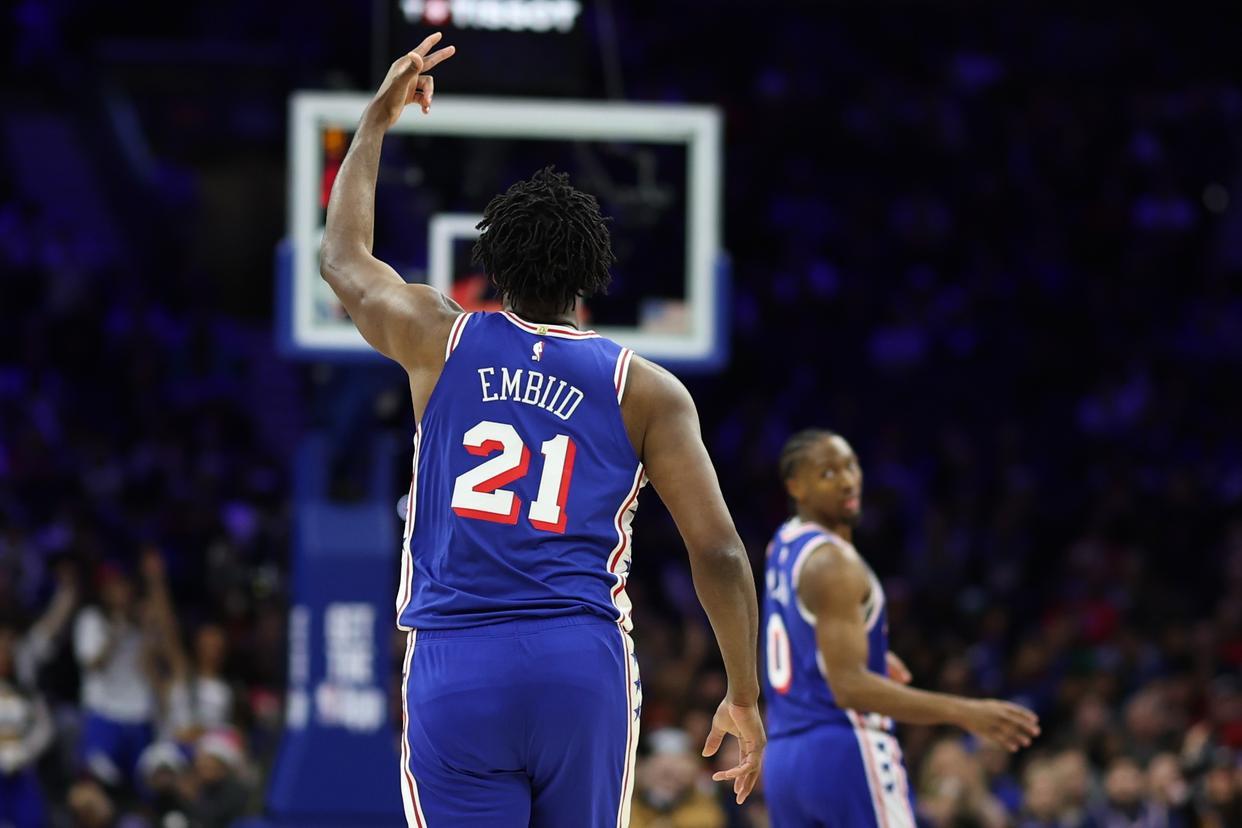 开云官网-杜兰特36+7+8失误，恩比德32+15+10创纪录，马克西36+10+4断