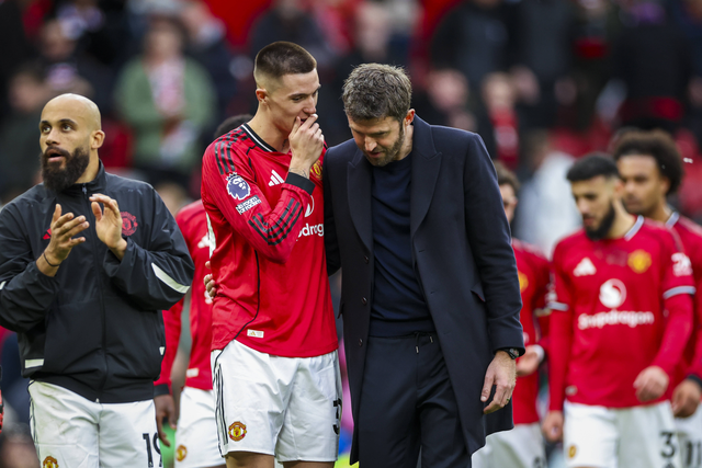 kaiyun-1-2被纽卡绝杀：卡里克遭遇上任首败，曼联多打一人仍被逆转