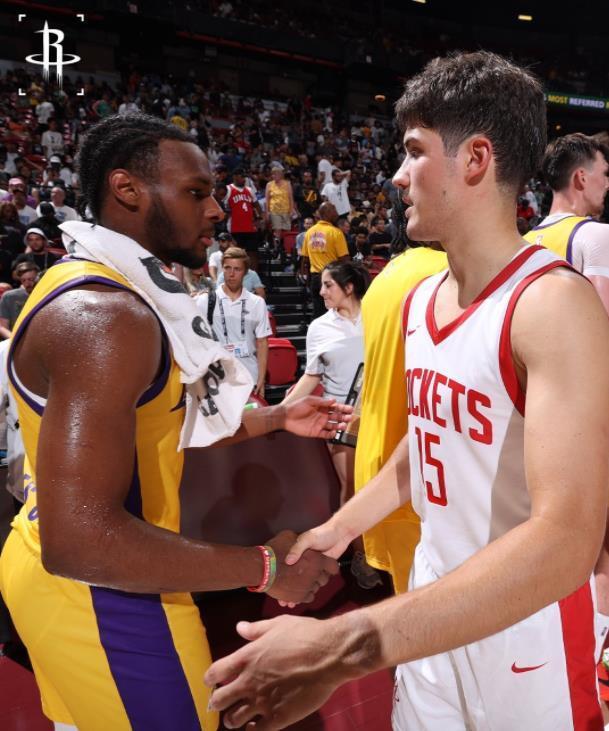 开云-斯通选对人？火箭选中1人，收获4大技能，补强2个位置，解放3核心