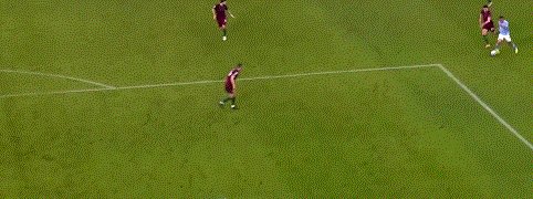 开云下载-【英超】热苏斯梅开二度 曼城4比1擒狼队夺21连胜