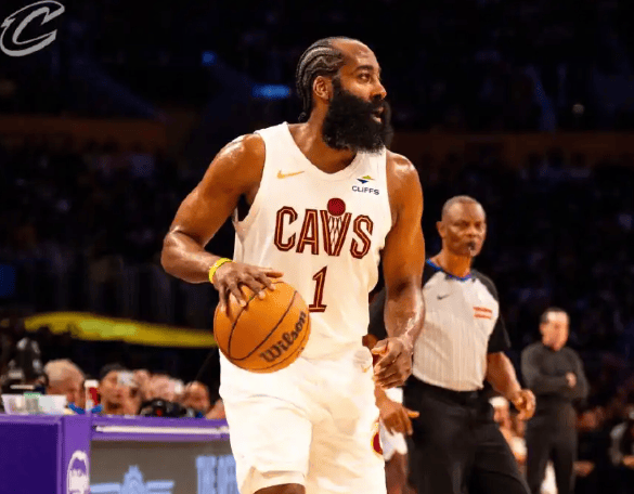 开云体育-湖人14分大胜骑士东契奇创队史纪录！但真相是：两队都在“演”？